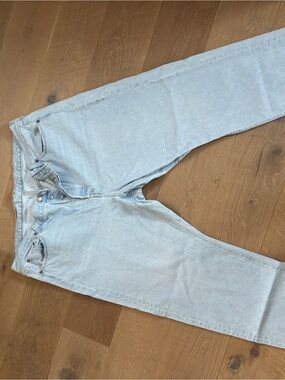Light Wash High-Rise Jeans Levi’s 501